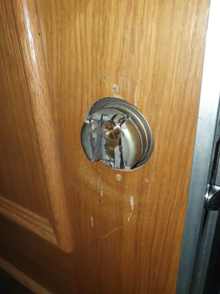 Apertura de puertas Azotz