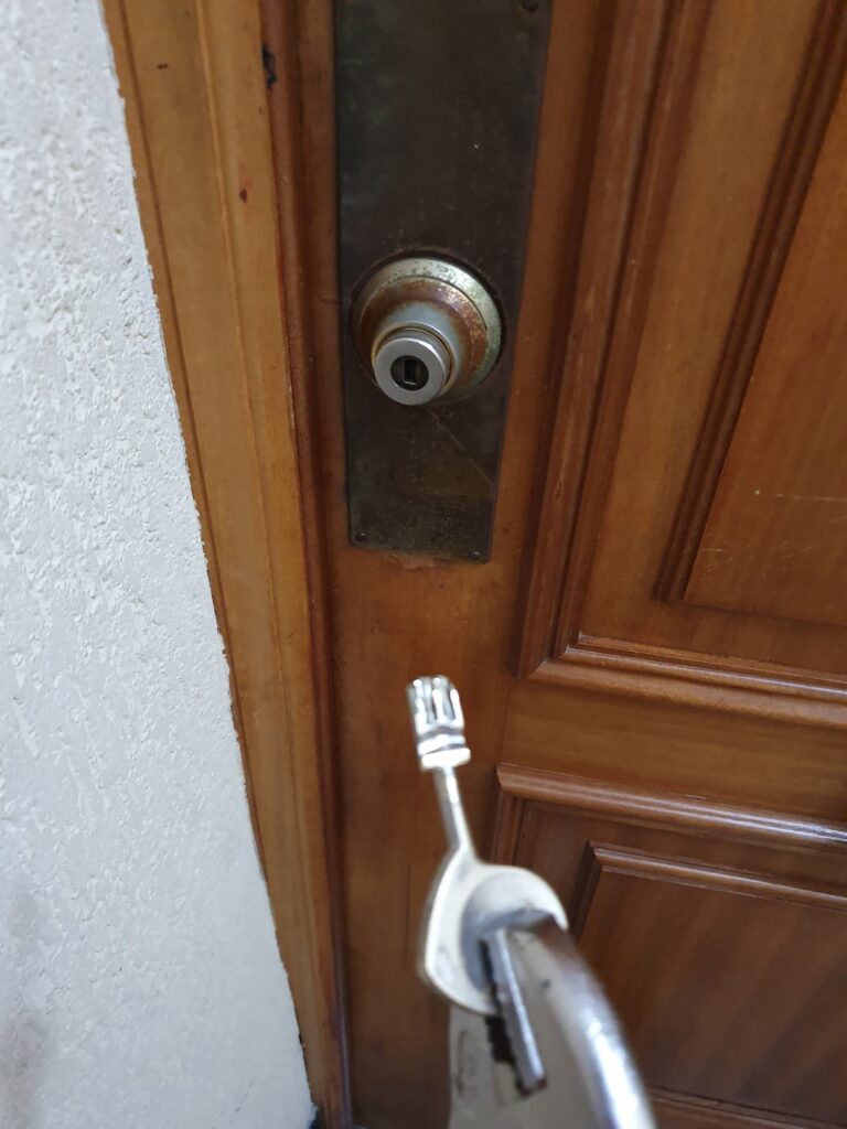 Apertura de puertas Cemboráin