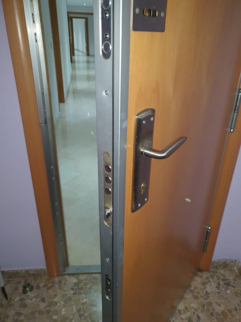 Apertura de puertas Echauri