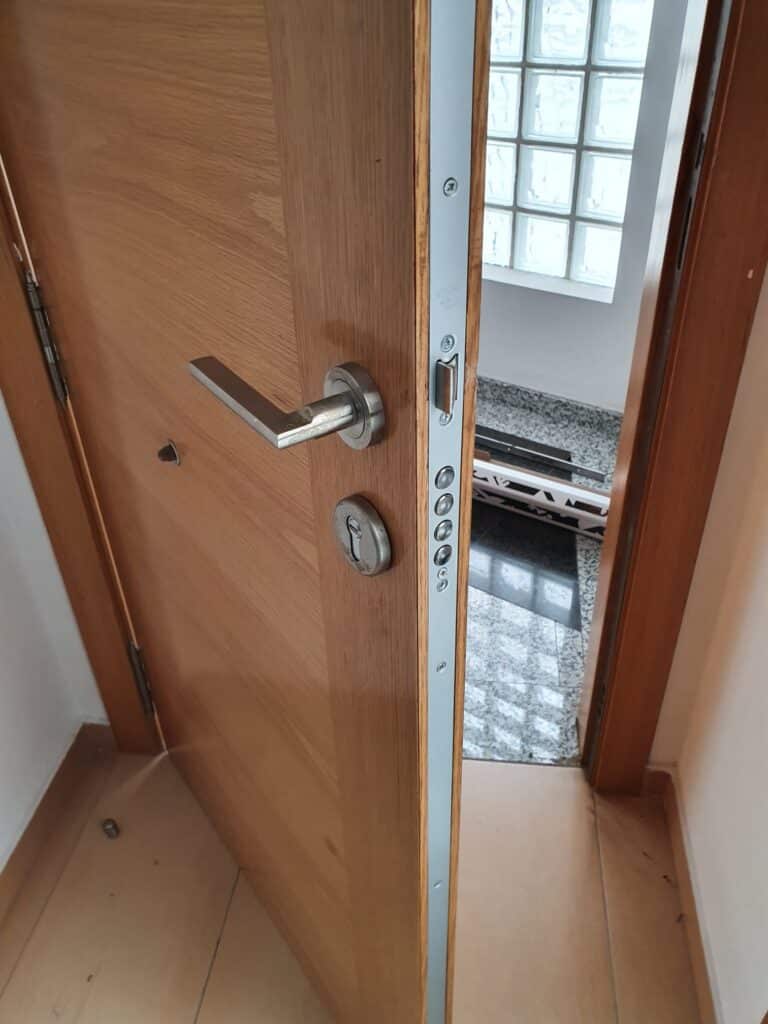 Apertura de puertas Eraso