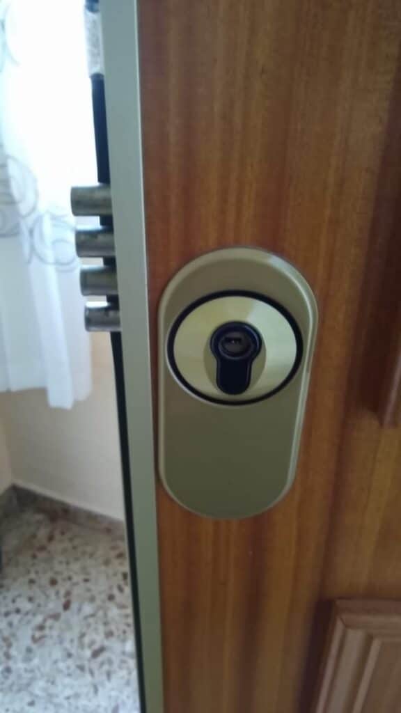Apertura de puertas Errotz