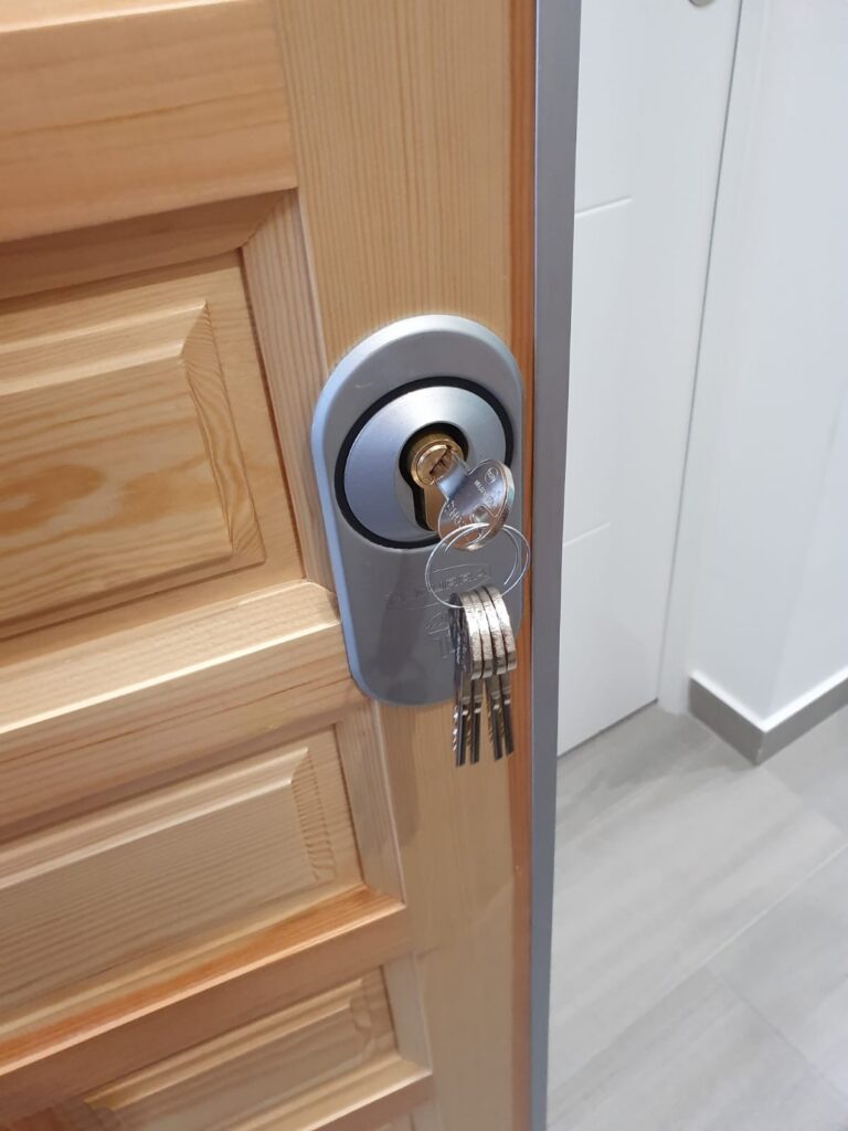 Apertura de puertas Itsaso
