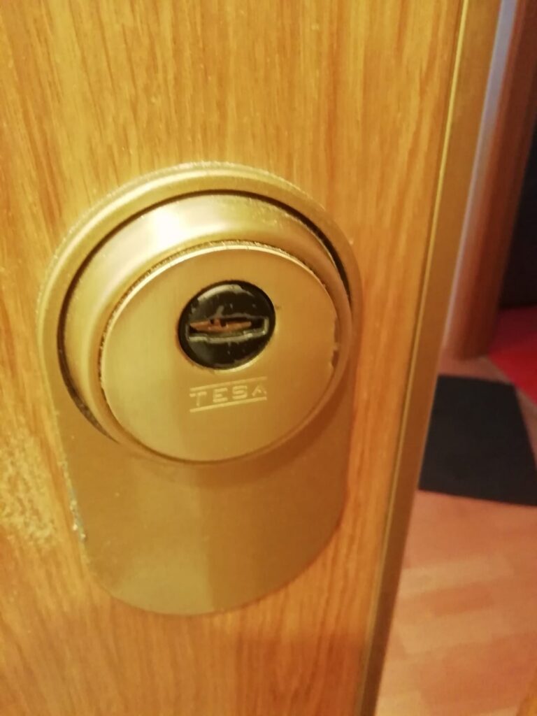 Apertura de puertas Labiano