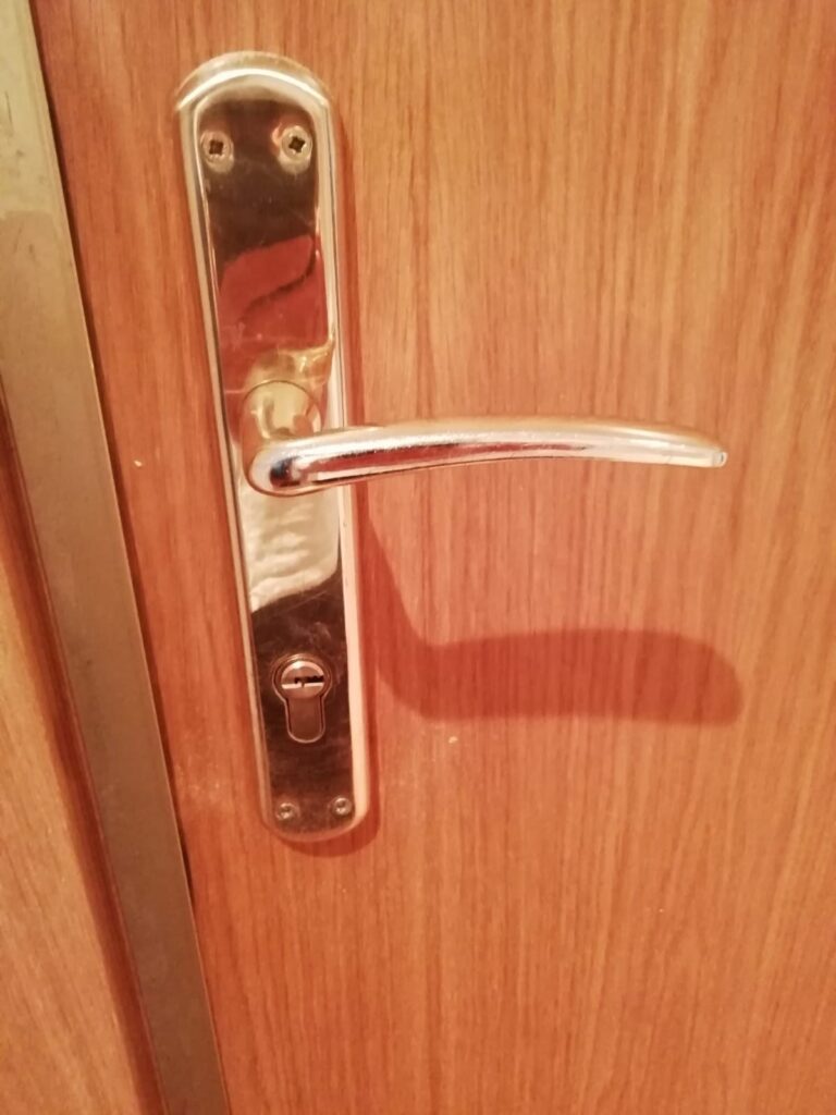 Apertura de puertas Muniáin