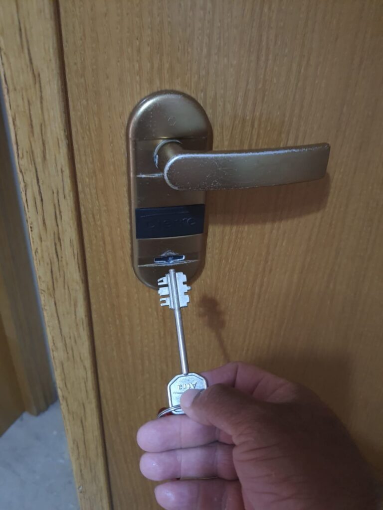 Apertura de puertas Nagore