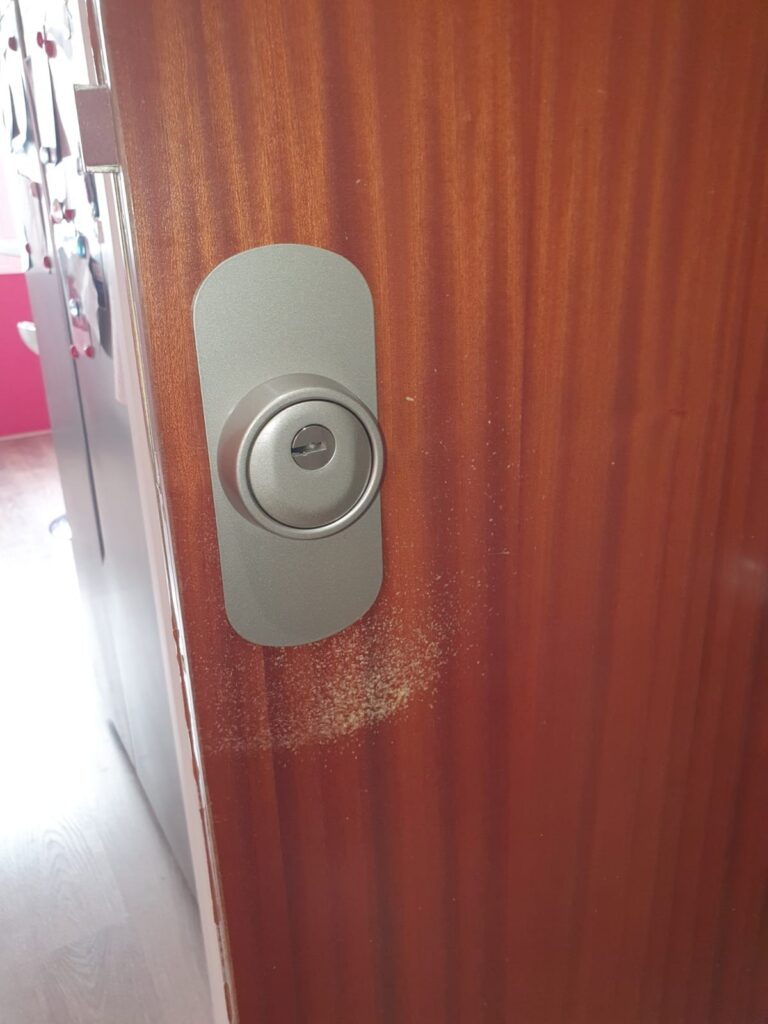 Apertura de puertas Saratsa